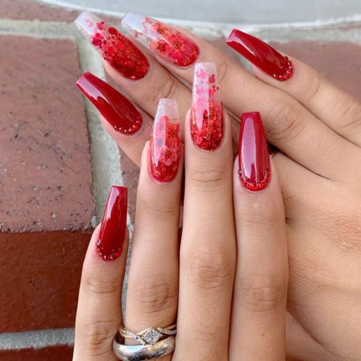 Passo a Passo Detalhado: Como Fazer Unhas Encapsuladas Vermelhas em Casa