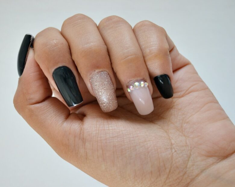 Unhas de Fibra de Vidro vs. Unhas de Gel: Qual a Melhor Opção para Você?