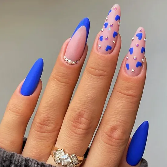 nail art almond
