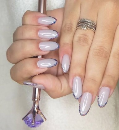 unha francesinha com glitter