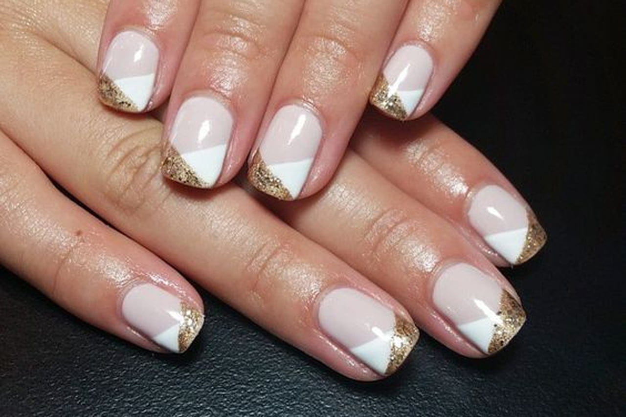 ideias de unhas francesinha com glitter dourado para festas