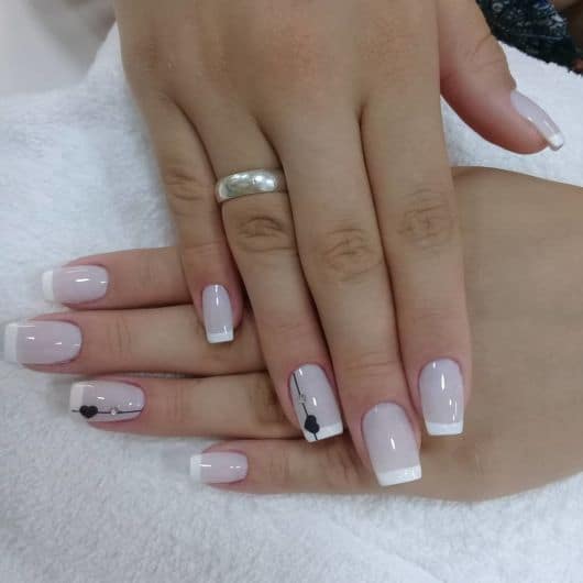 Esmaltes Ideais para Francesinha: Cores e Kits Essenciais