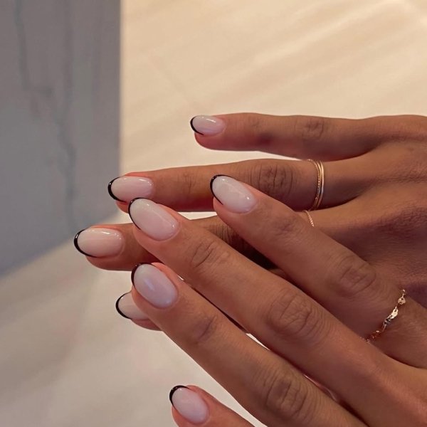 unha francesinha preta