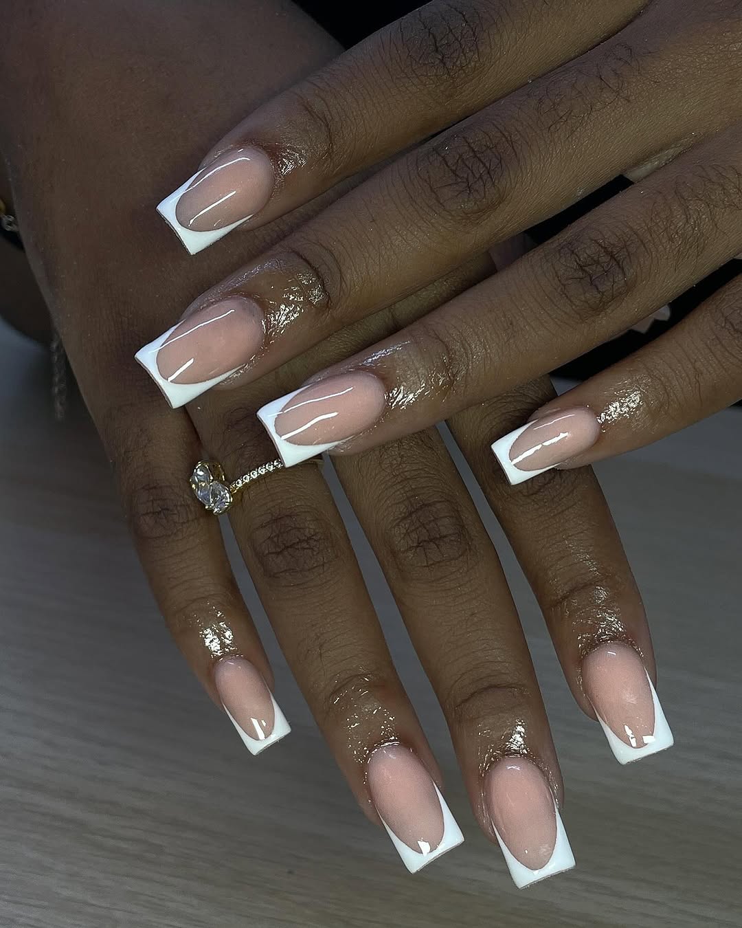 Francesinha Invertida (Moon Nails) Quadrada