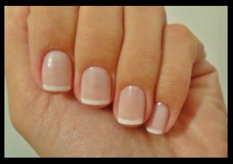 Francesinha sorriso (smile line) em unhas amendoadas/redondas