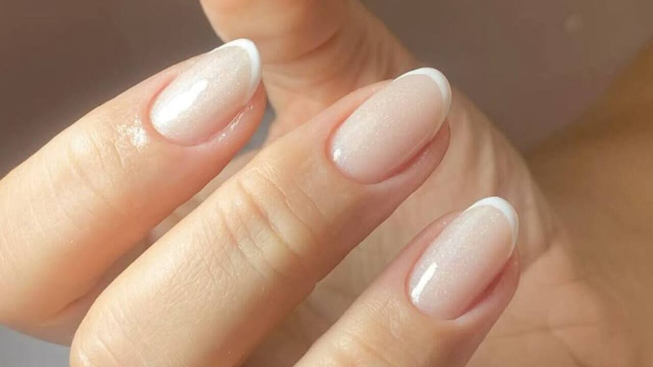 unha gel francesinha branca