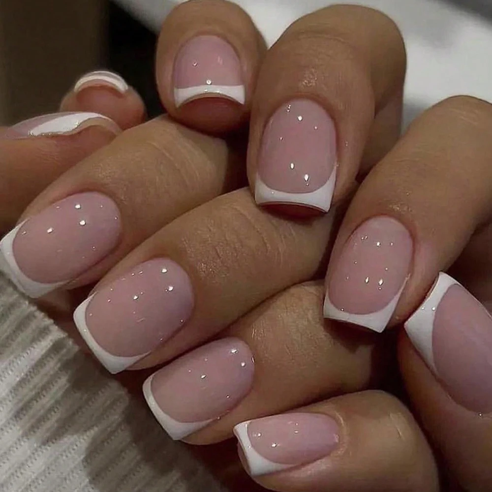 Unhas de gel curtas