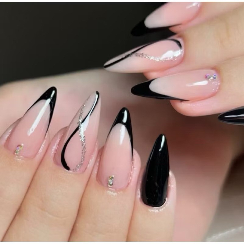 unha gel preta minimalista