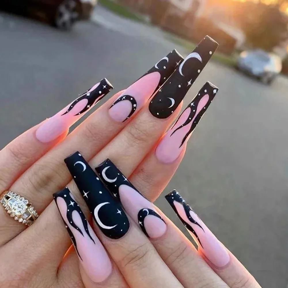 unhas pretas com pedras gel