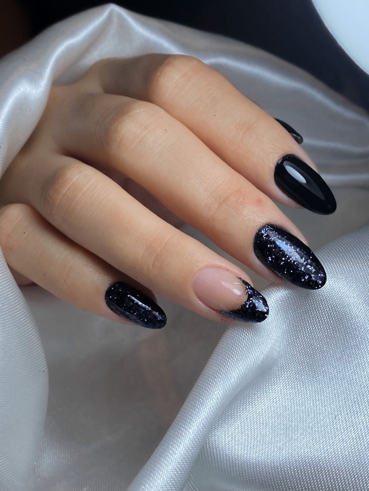 unhas pretas minimalistas gel