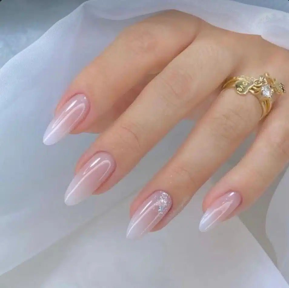 unha em gel redonda para casamento