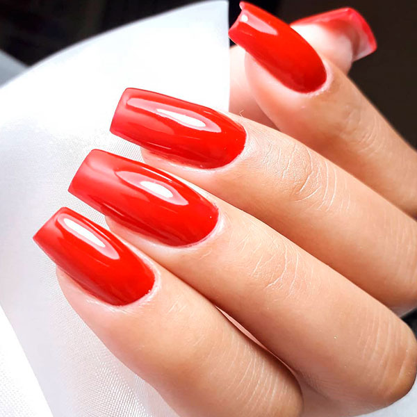 Unhas de Gel Vermelho Tijolo: Elegância e Sofisticação para o Próximo Ano