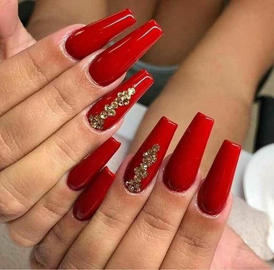 Unhas gel vermelho fechado