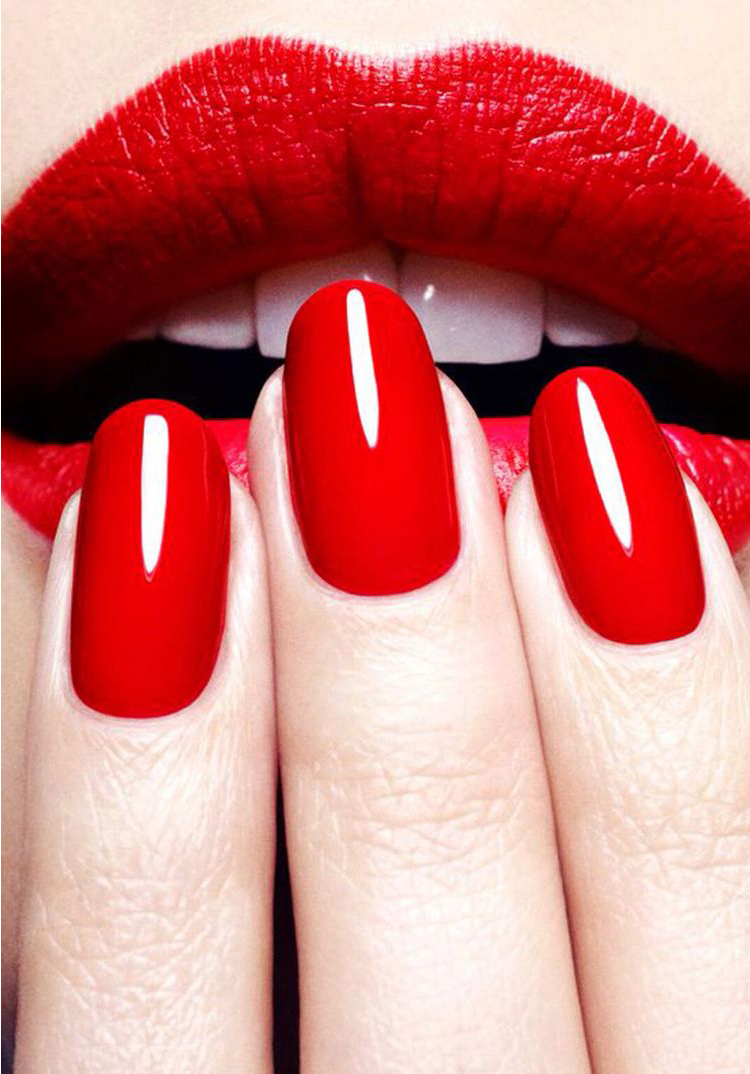 Unhas gel vermelho clássico