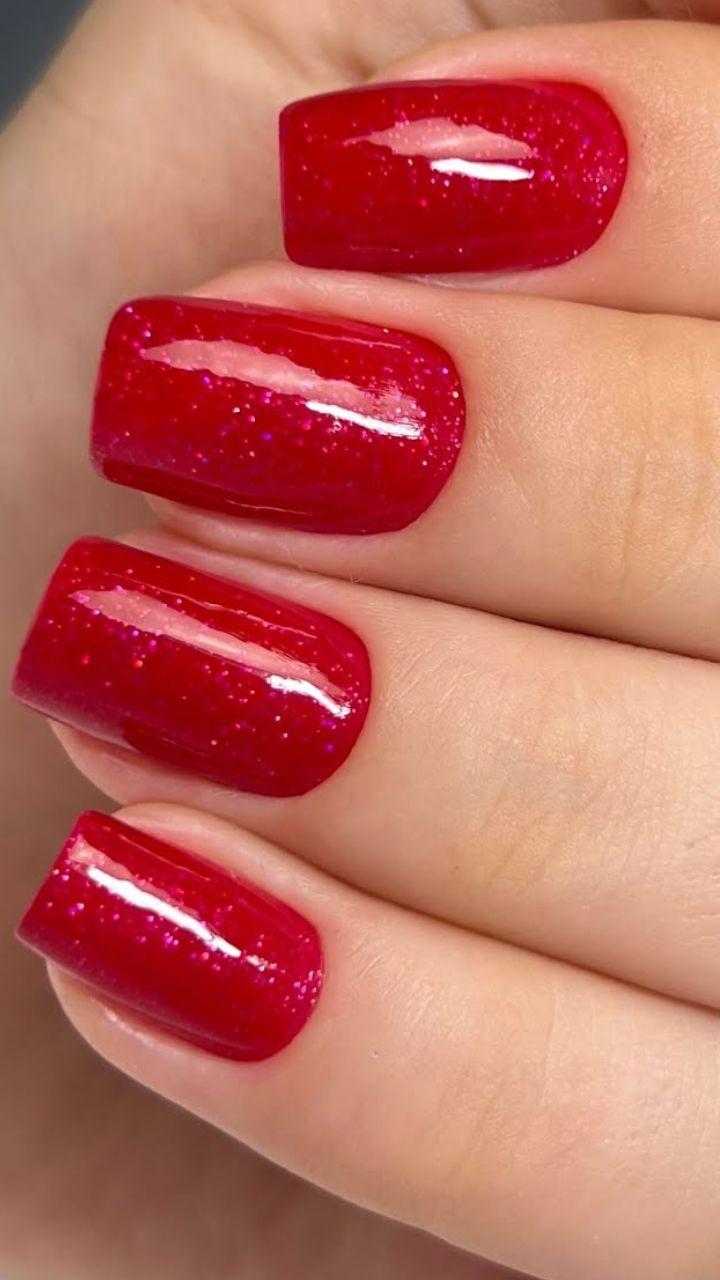 Unhas gel vermelho decoradas