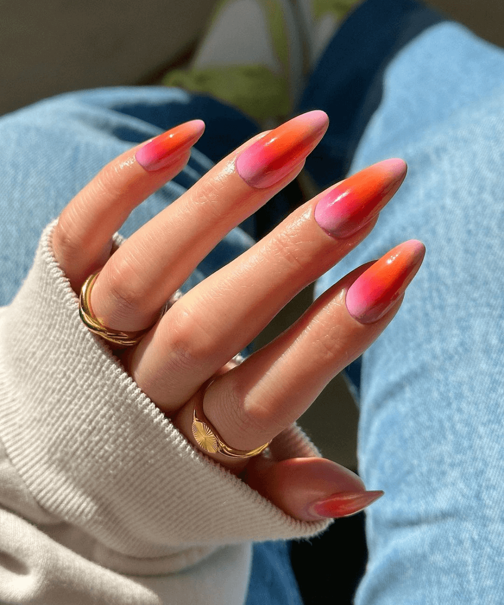 5 ideias de títulos para posts sobre unhas laranjas:
1. Unhas Laranja: 10 Ideias Vibrantes para Arrasar em Qualquer Estação
2. Do Neon ao Terracota: Descubra os Tons de Laranja Perfeitos para Suas Unhas
3. Nail Art Laranja: Tutoriais e Inspirações para Criar Designs Incríveis
4. Como Combinar Unhas Laranja: Dicas de Cores e Estilos para um Look Harmonioso
5. Unhas Laranja Minimalistas vs. Maximalistas: Qual Estilo Combina Mais Com Você?