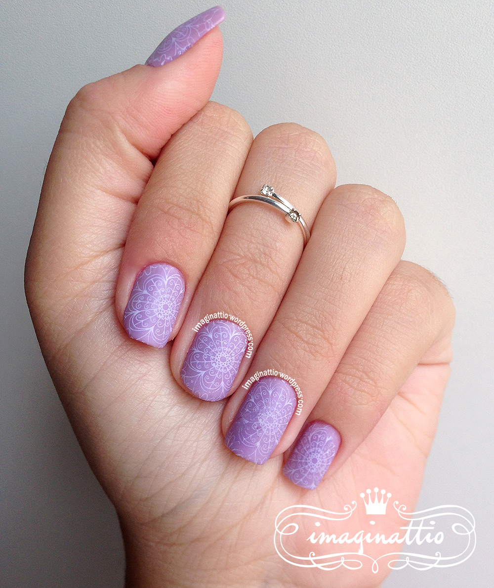 unha lilás com filha única elegante