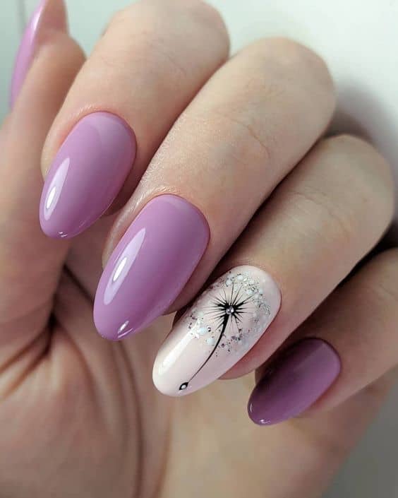 unha lilás com filha única delicada