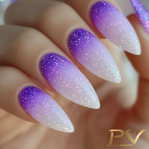 Inspirações de Unhas Lilás com Glitter para Cada Ocasião: Do Discreto ao Ousado