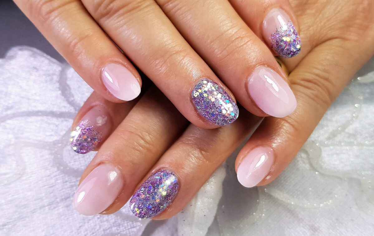 5 ideias de títulos:
1. Unhas Lilás com Glitter: Guia Completo de Estilos e Inspirações
2. Descubra as Tendências de Unhas Lilás com Glitter para 2026
3. Como Combinar Cores com Unhas Lilás e Glitter para um Look Perfeito
4. Filha Única