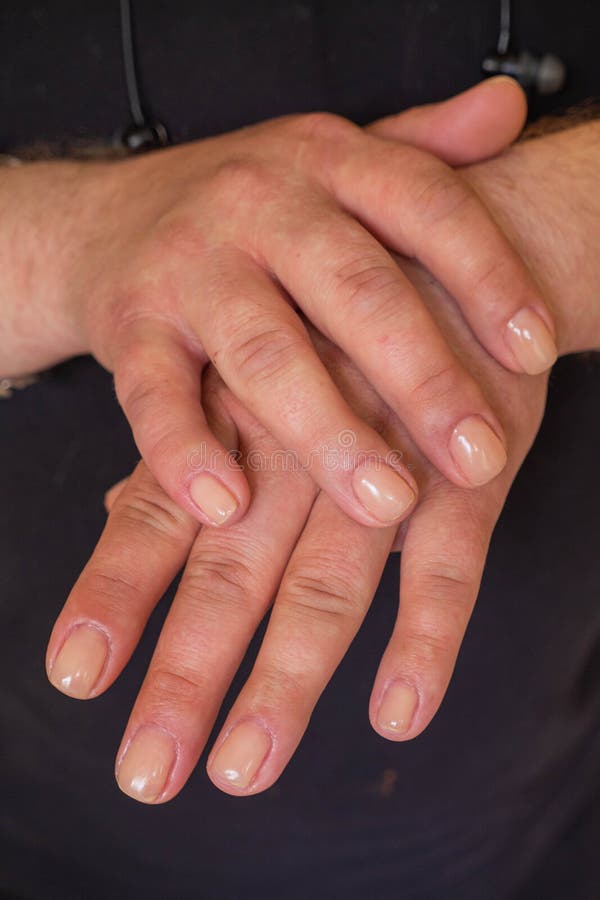 cuidados com unhas masculinas