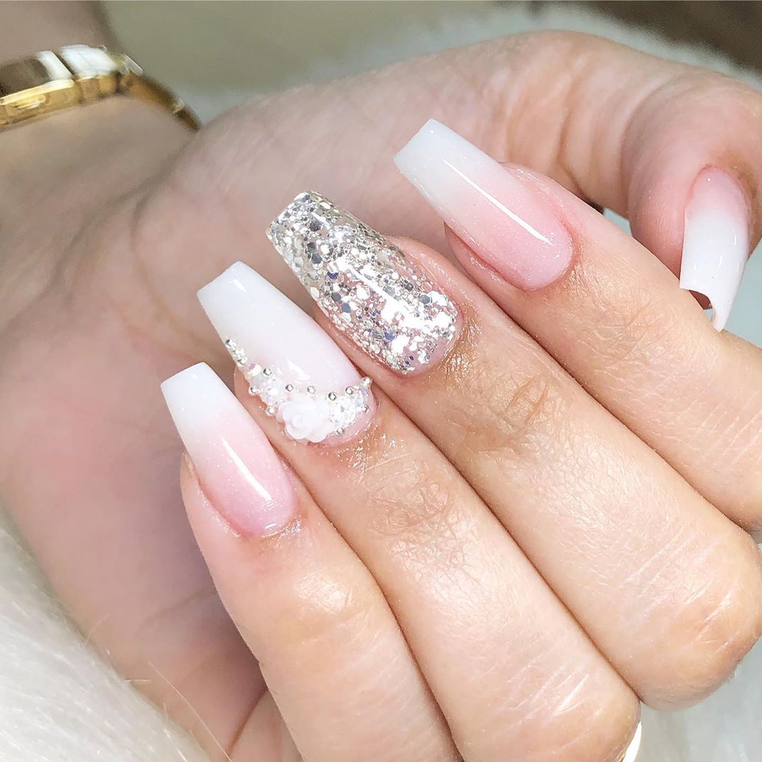 unha amendoada com francesinha para madrinha