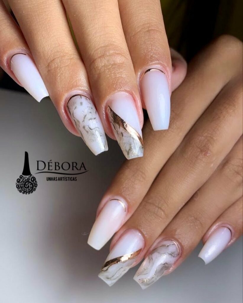 unha marmorizada branca vs unha mármore colorida