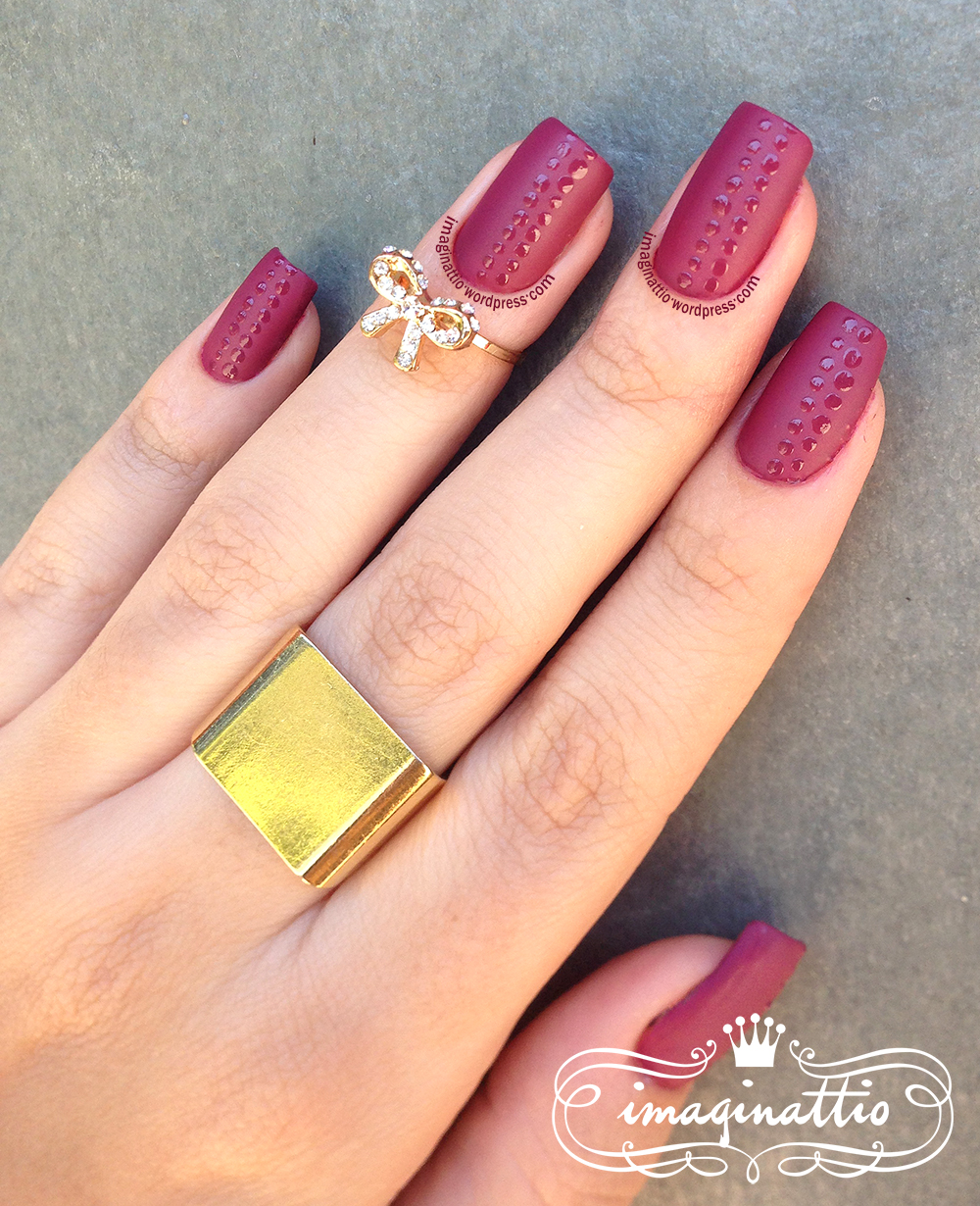 unha marsala decorada