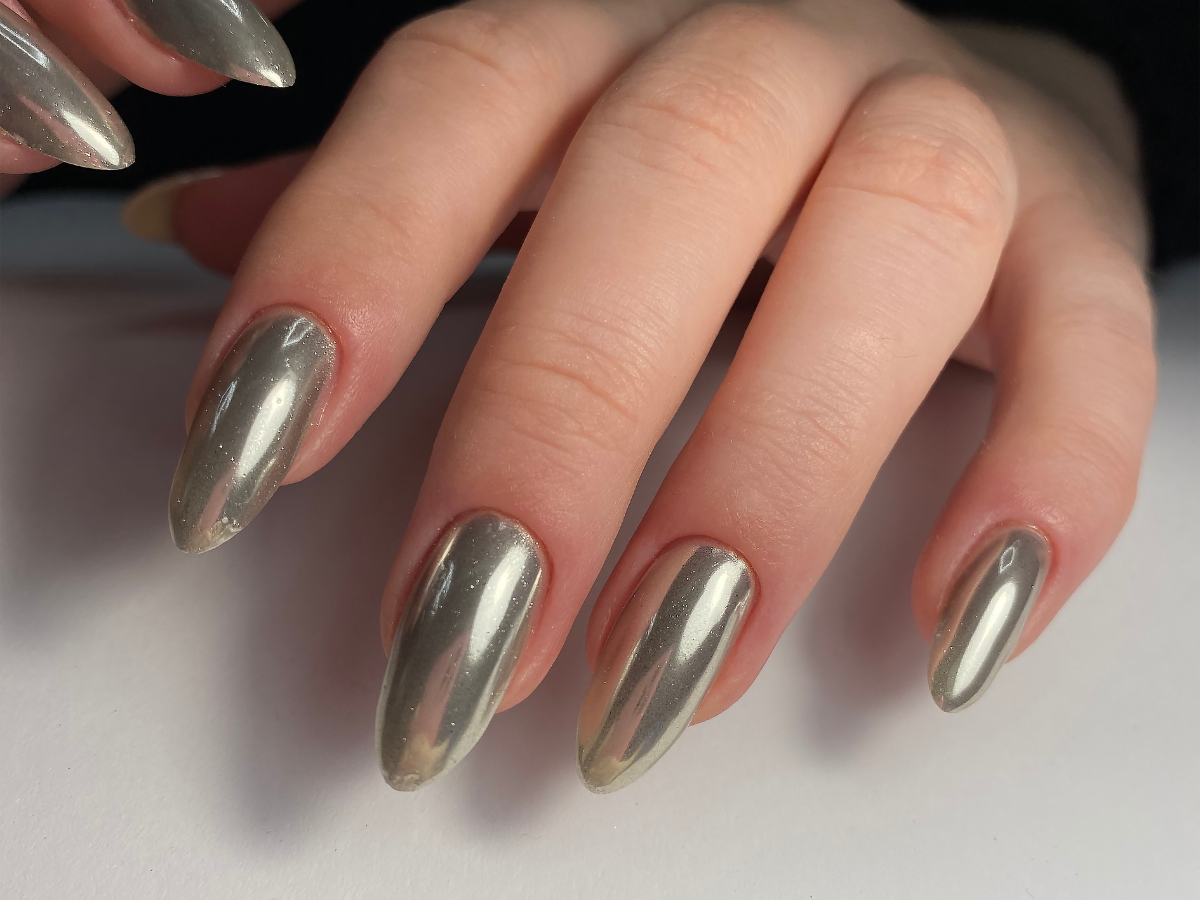 Guia Completo: Como Escolher o Pó Cromado Ideal para Suas Unhas