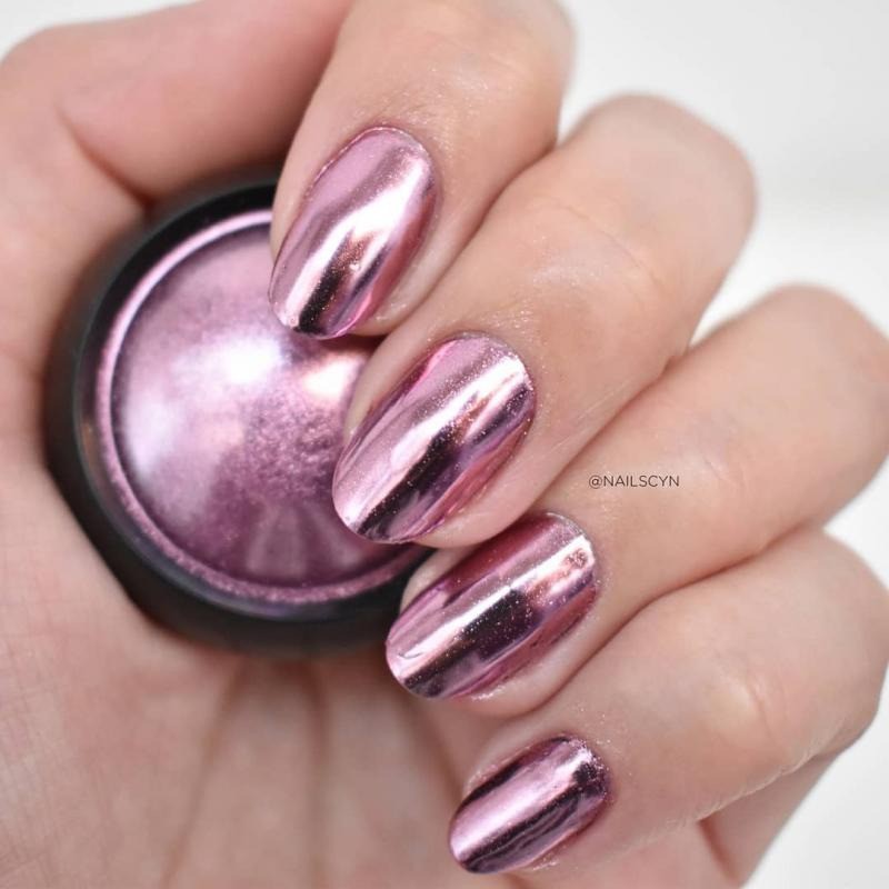 unha metalizada efeito glazed donut