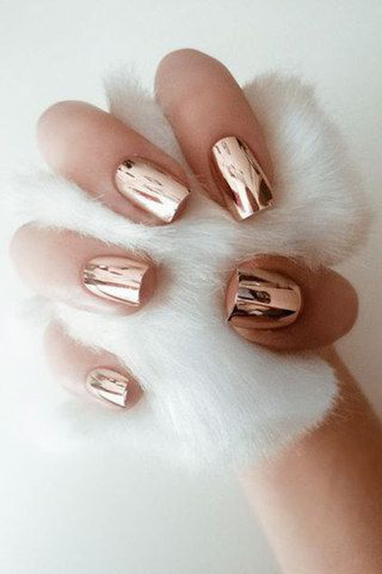 Unhas rosa espelhado