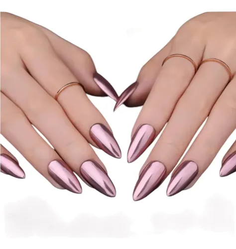 Unhas com glitter rosa metalizado