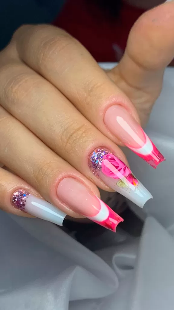 unha molde f1 decorada rosa com flores secas