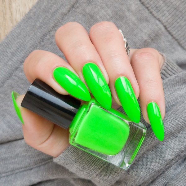 erros comuns ao usar esmalte neon