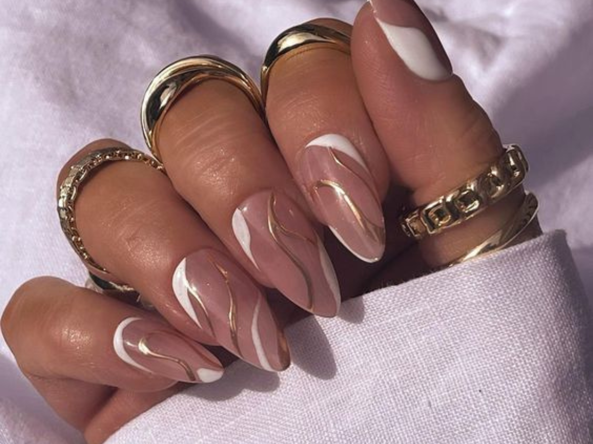 quanto custa fazer unhas nude com dourado