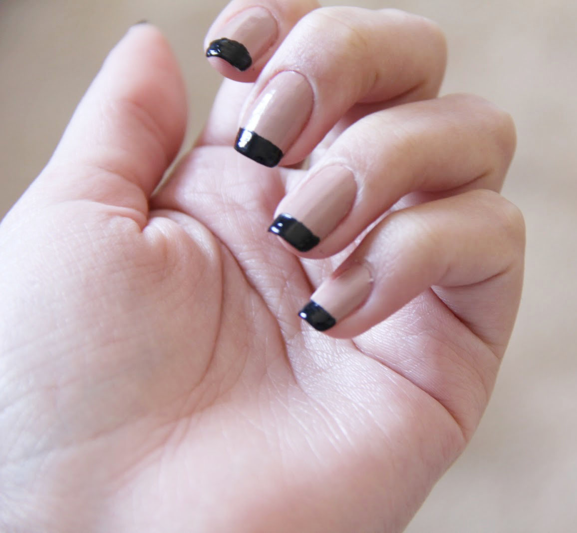 unhas nude e preto baratas faça em casa