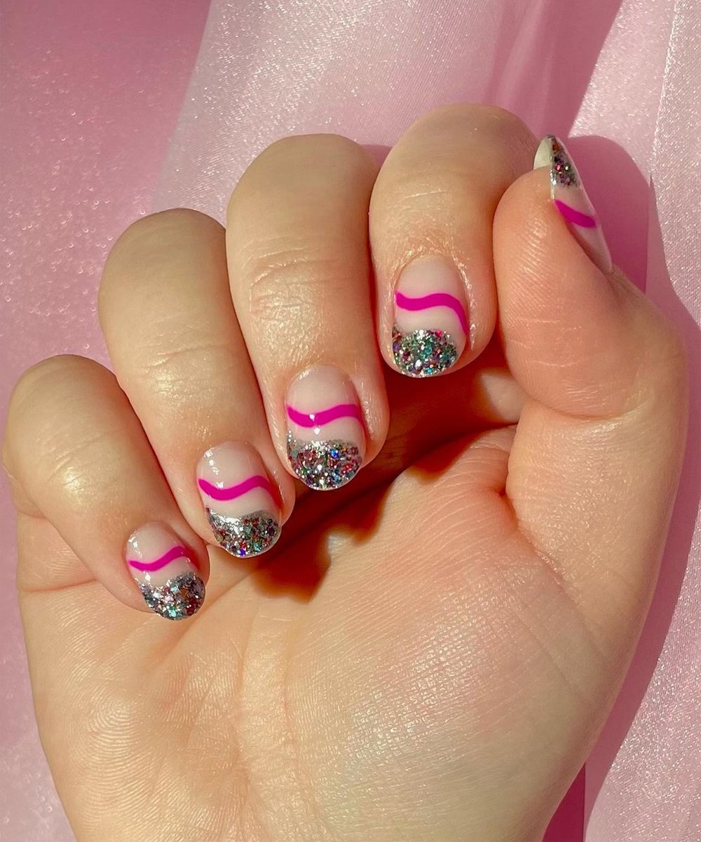linhas de Beau nas unhas