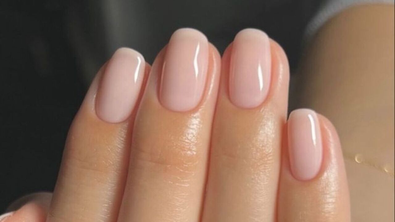 inspiração de unhas ovais curtas decoradas