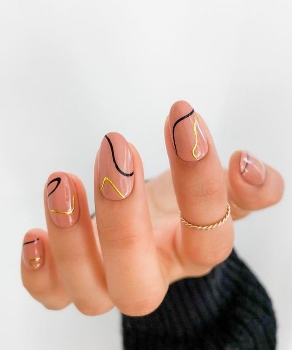 5 ideias de títulos:
1. Unha Oval Curta: O Guia Completo para um Look Sofisticado
2. Como Conseguir a Unha Oval Curta Perfeita em Casa
3. Tendências de Cores e Nail Art para Unhas Ovais Curtas em 2026
4. Unhas Postiças Ovais Curtas: A Solução Rápida para Unhas Perfeitas
5. Por Que a Unha Oval Curta é a Escolha Ideal para o Dia a Dia?