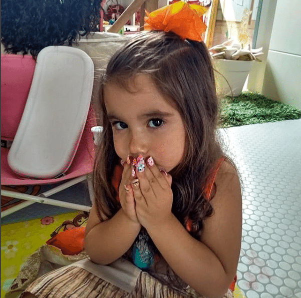 Unhas Decoradas para Crianças: 10 Ideias Criativas e Fáceis de Fazer em Casa