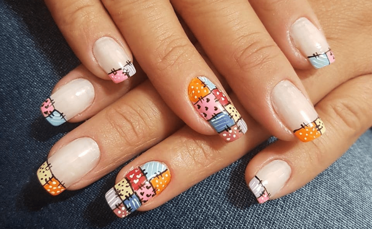 5 ideias de títulos:
1. Unhas Juninas 2026: Do Clássico Xadrez às Tendências Minimalistas
2. Inspire-se: As Unhas Perfeitas para sua Festa Junina em 2026
3. Guia Completo: Decoração de Unhas para São João 2026
4. Xadrez