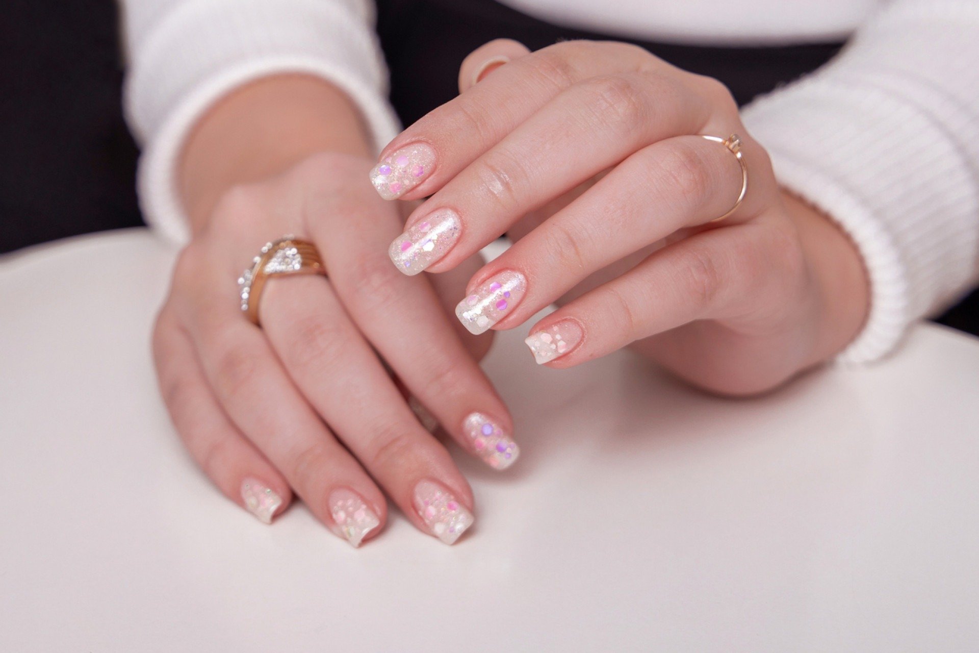 nail art com pedrarias