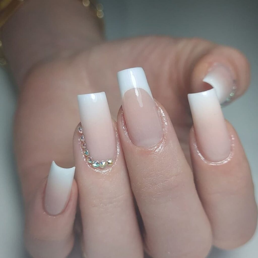 'Dicas Essenciais: Quando Fazer as Unhas para o Grande Dia'