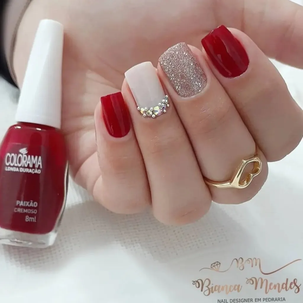 Unhas Minimalistas para o Natal: Elegância e Simplicidade em Foco