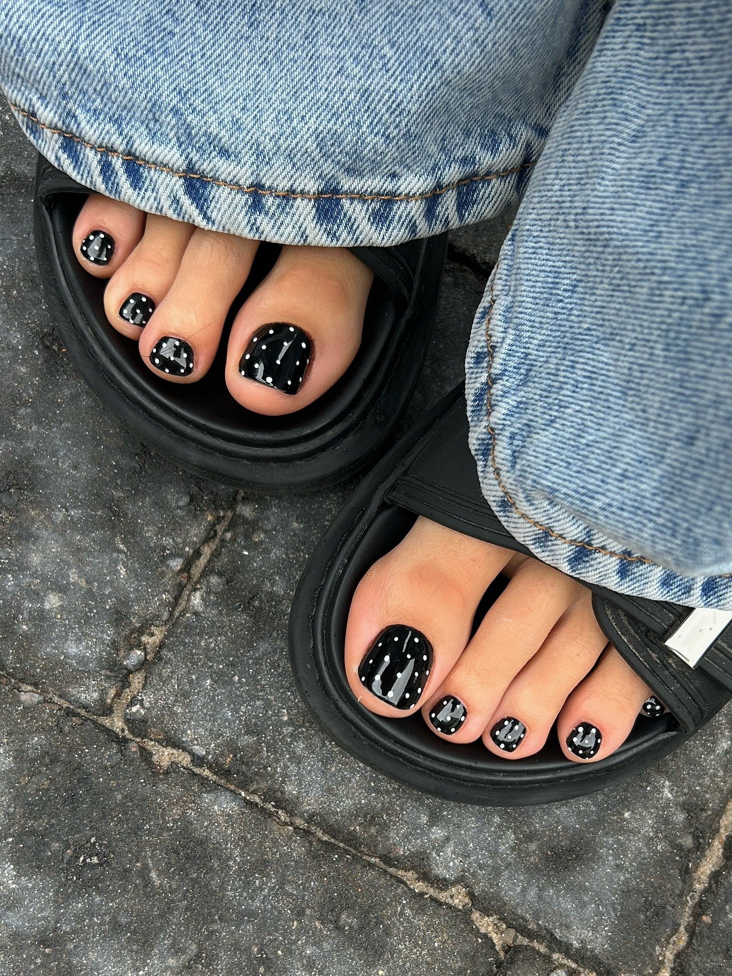 unhas do pé francesinha