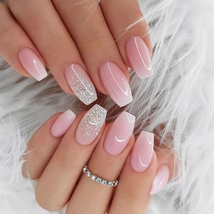 Unhas postiças com cola