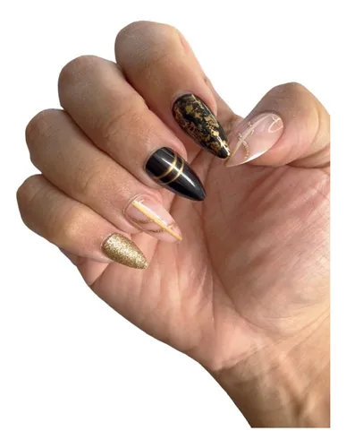 unha postiça realista decorada preta