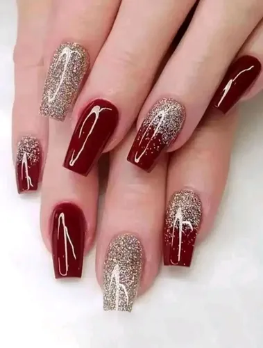 unha postiça decorada vermelho com brilho luxo