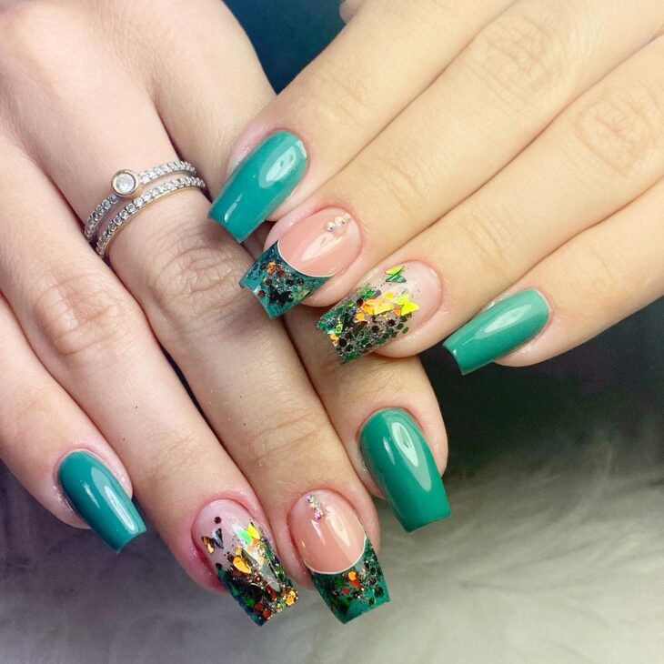 Unhas Postiças Realistas: Autocolante vs. Cola – Qual a Melhor Opção para Você?