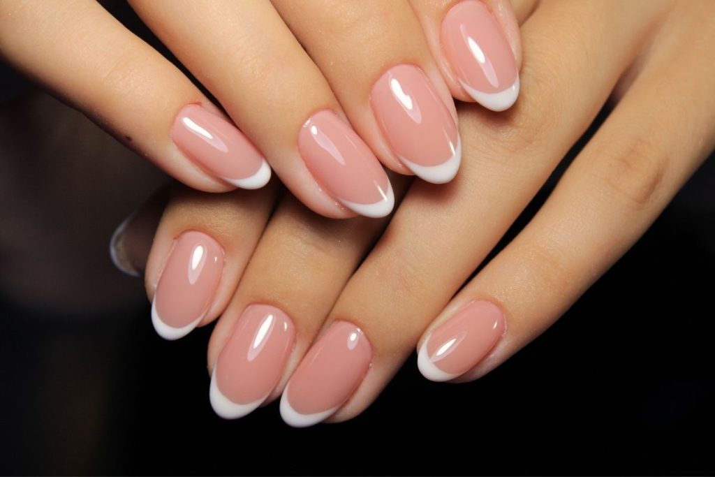 Francesinha Moderna: 5 Estilos de Unhas Postiças Realistas para Arrasar